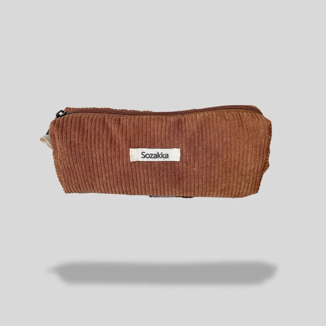 Trousse de maquillage de voyage essentiel | Vanity Tailor Marron